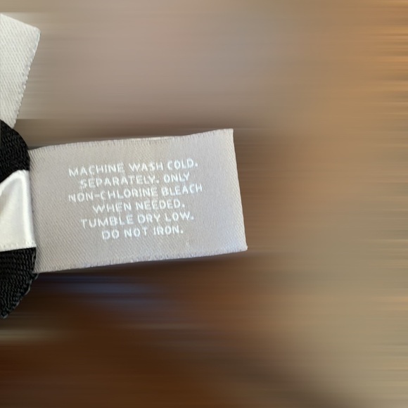 Chico's Travelers Fine Rib Pull On Elastic Waist Pants Black - Picture 8 of 9